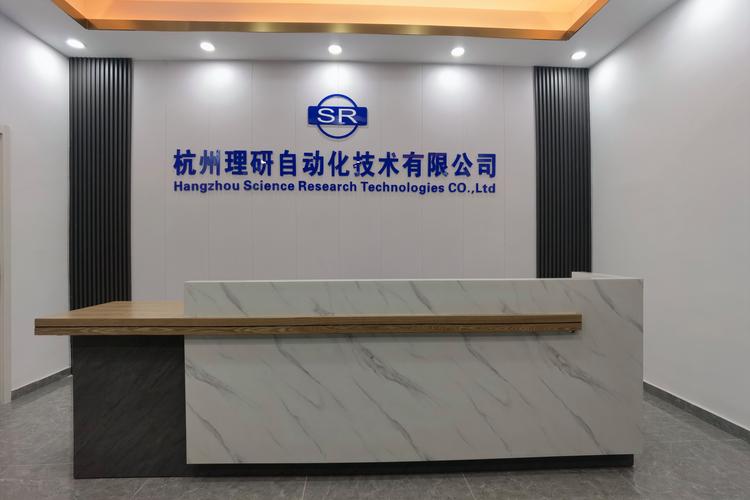  秦娇群公司经营范围包括:技术服务,技术开发,技术